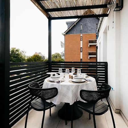 The Edgewater Suites - Skyline Namur Exteriör bild